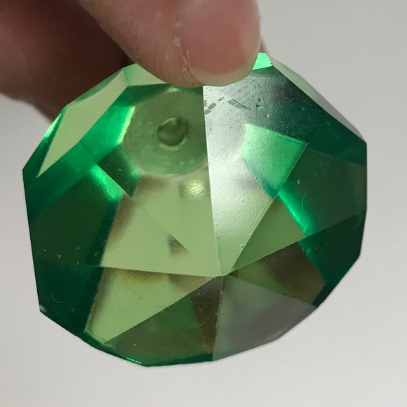 NWT Avon Lightup Birthstone Keychain Emerald - Picture 6 of 11